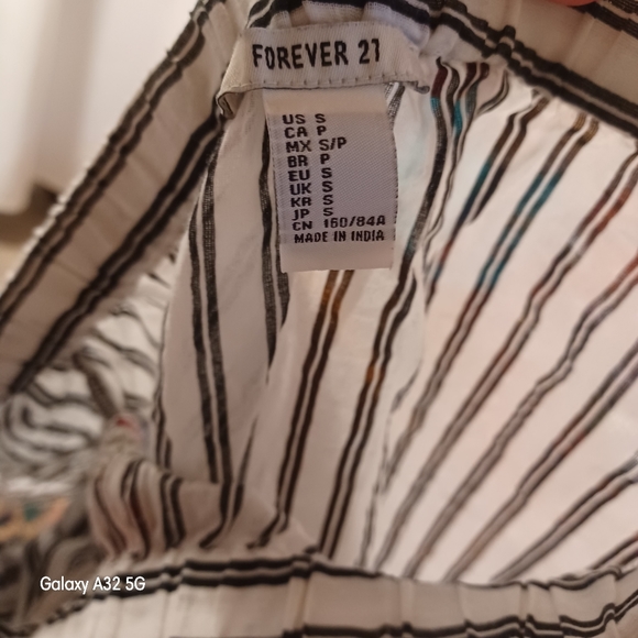 Off the Shoulder Top Embroidered Striped CROP TOP Elastic Waistline - Picture 9 of 12